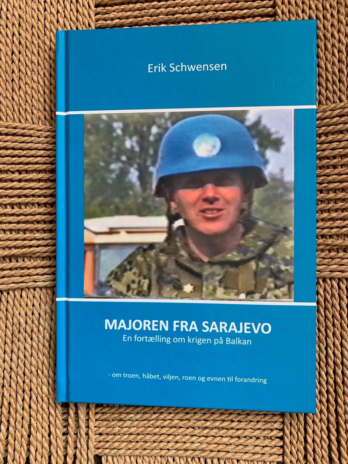 Majoren fra Sarajevo - af Erik Schwensen. En fortælling om krigen på Balkan